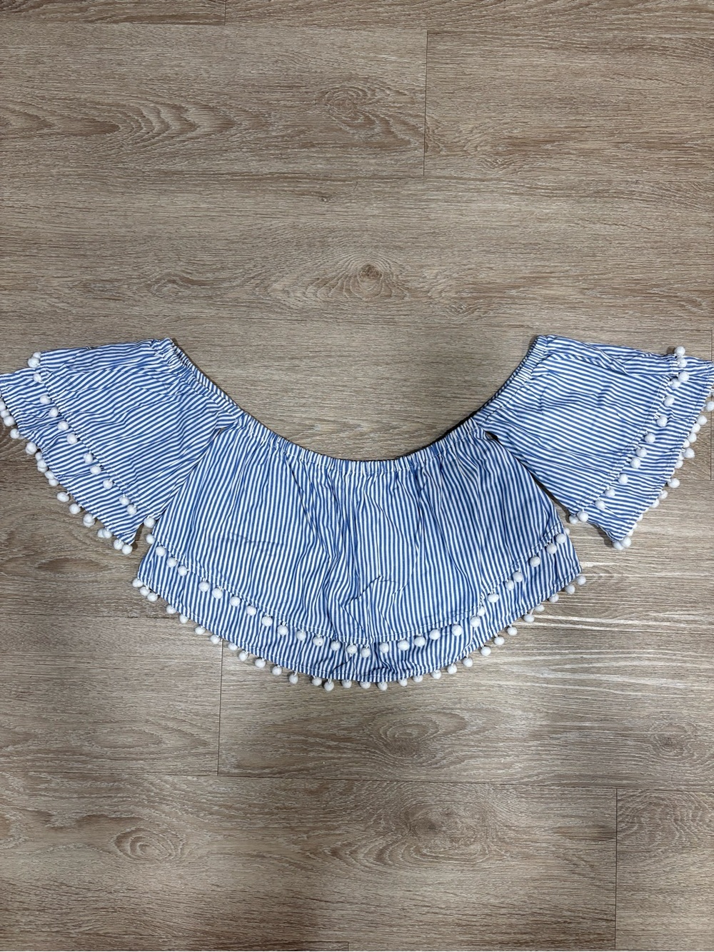 Forever 21 Off The Shoulder Top - Size: Small